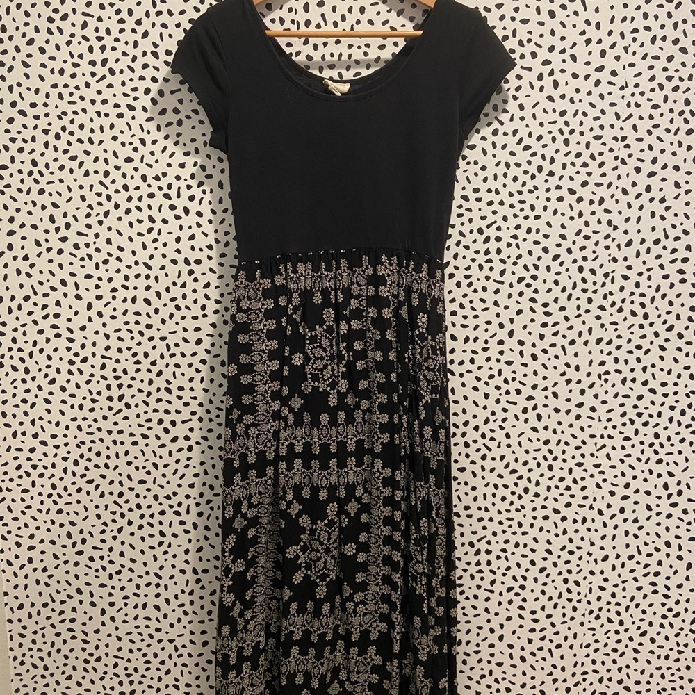 COPY - Black and white dress